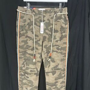 Sundry Camo Jogger Pants w Rainbow Strip (Brand New)